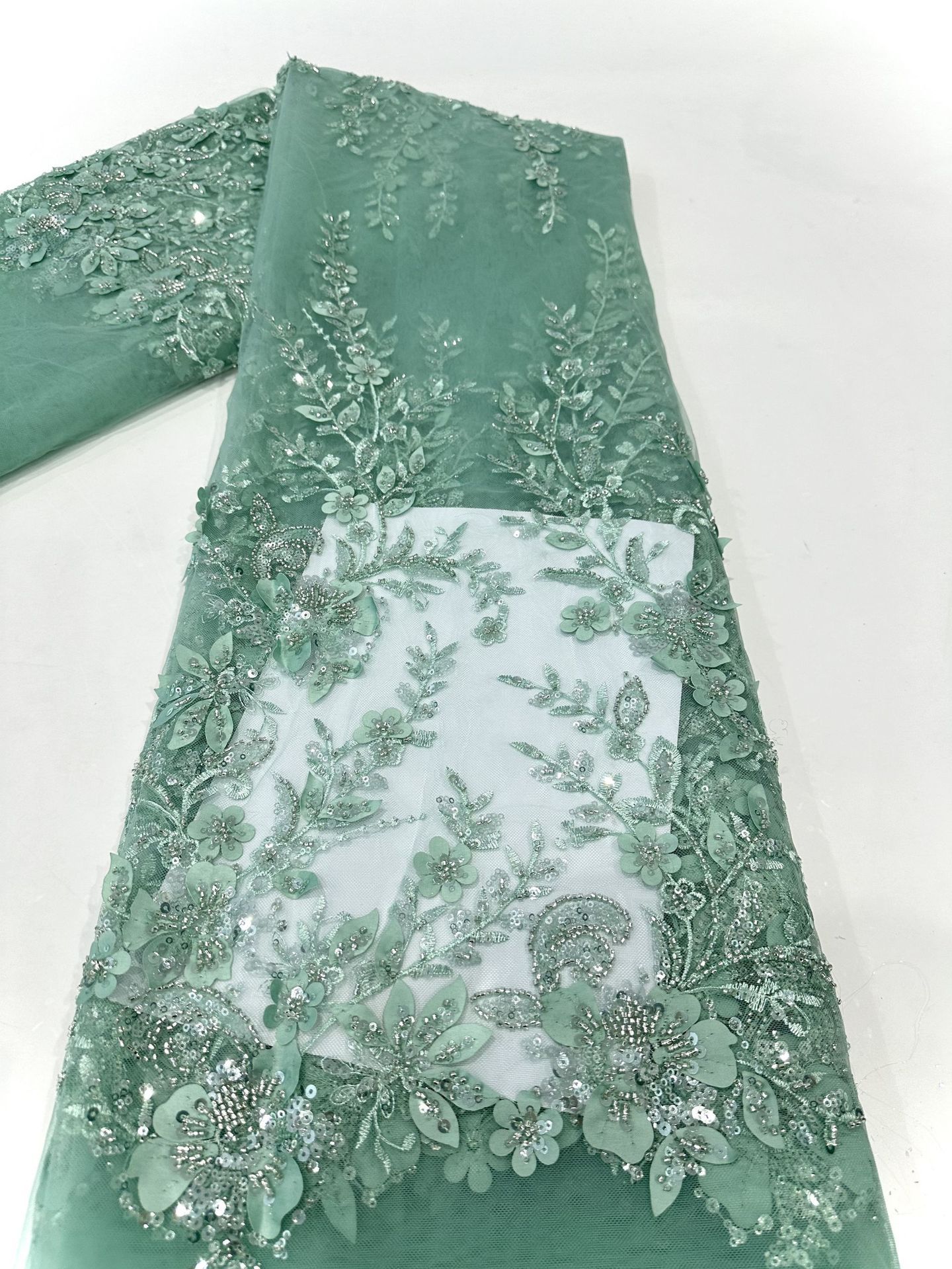 Flores láser tridimensionales sequinilla de plantas tela de tubo de perlas de alta fijación estilo antiguo vestido de boda vestido de tela
