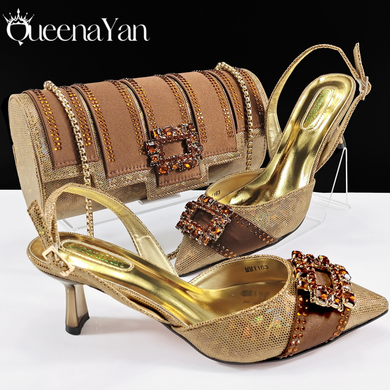 Thin-Heeled Rhinestone Square Buckle Pointed-Toe Women's Shoes with Metallic Pattern, Cylindrical Evening Bag, Global Cross-Border Shoe and Bag Set Supply Thin-Heeled Rhinestone Square Buckle Pointed-Toe Women's Shoes with Metallic Pattern, Cylindrical Evening Bag, Global Cross-Border Shoe and Bag Set Supply