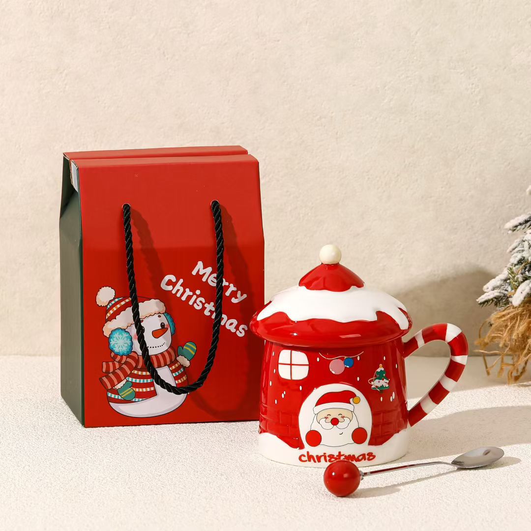 Casa de Navidad de dibujos animados creativos de viejos tazas de cerámica regalo de acompañante lindo taza de agua con tapa taza de alto valor de cara taza transfronteriza