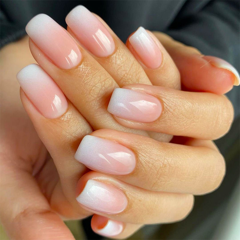 24 Pieces of Gentle Style Classic Short Square White Gradient Smudged Press-On Nails Wholesale Exclusively for Shein