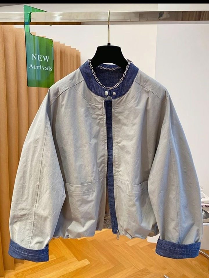 Áo khoác ngắn denim phối màu dáng rộng cổ đứng dài tay nữ — màu xám chi tiết 5