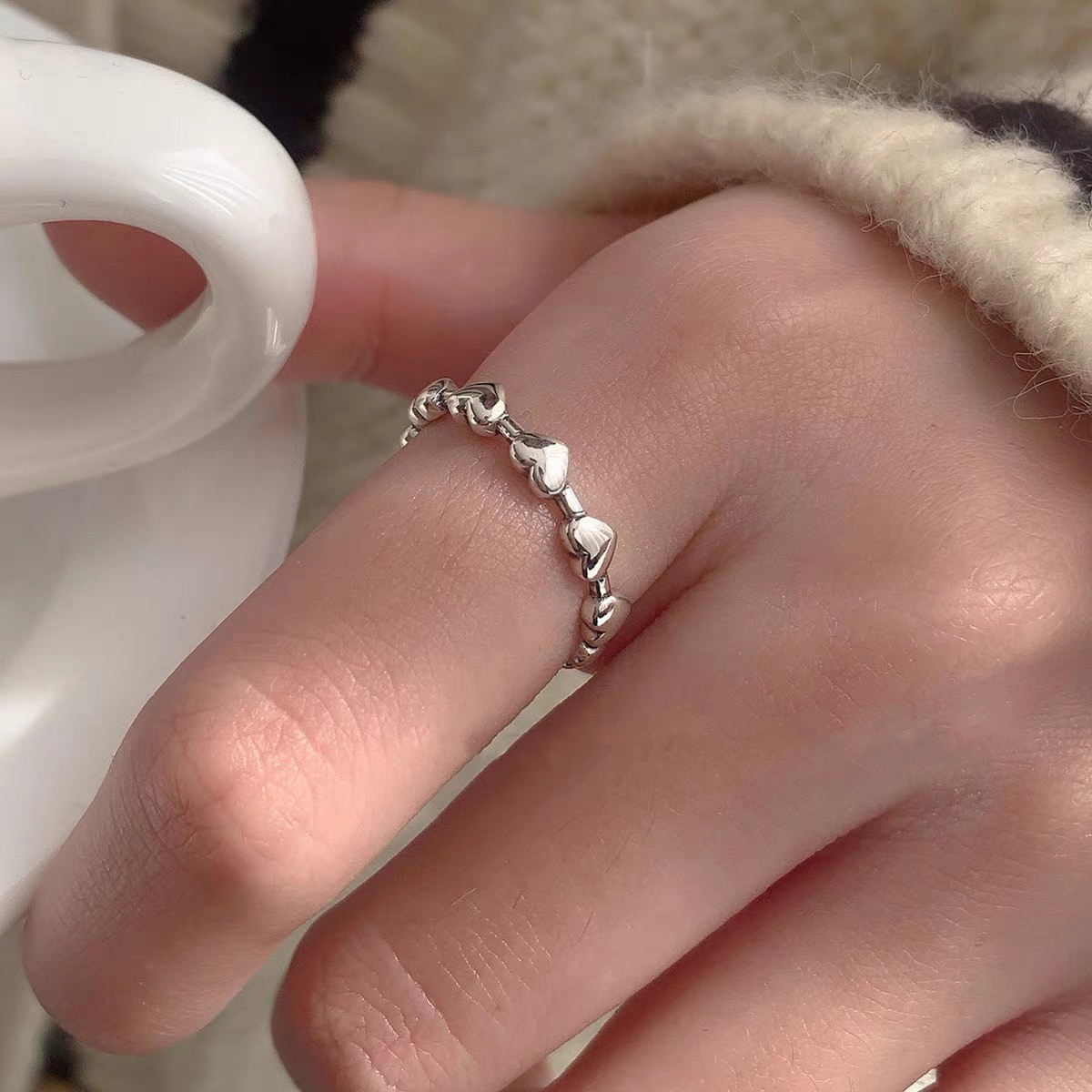 韓国版の不規則な925スターリングシルバーの女性用多用途リング、ニッチなインスタイルのデザイン、色あせしない組み合わせリング