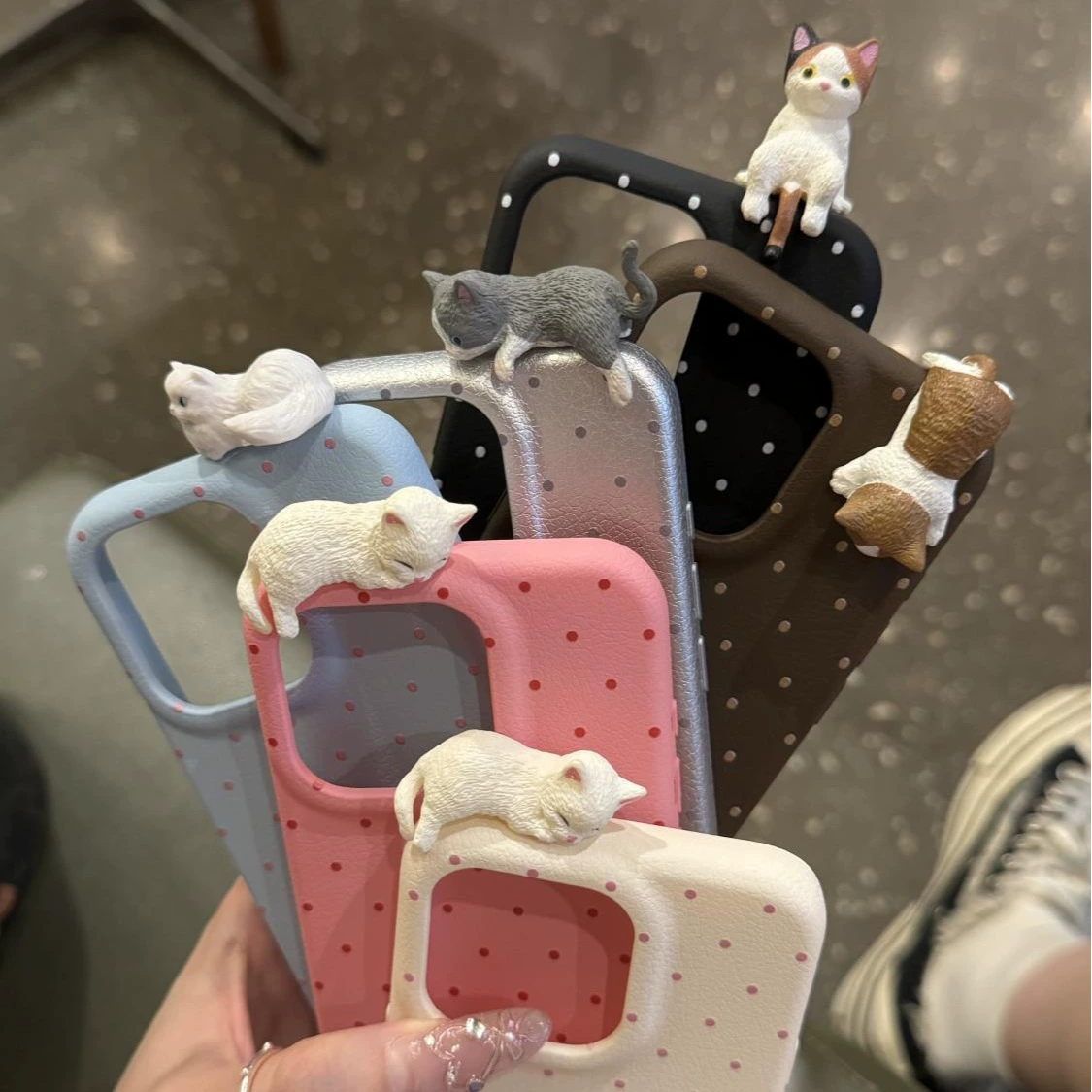 Чехол для телефона (Apple iPhone 13/14/15/16 совместим), искусственная кожа, 3D котёнок