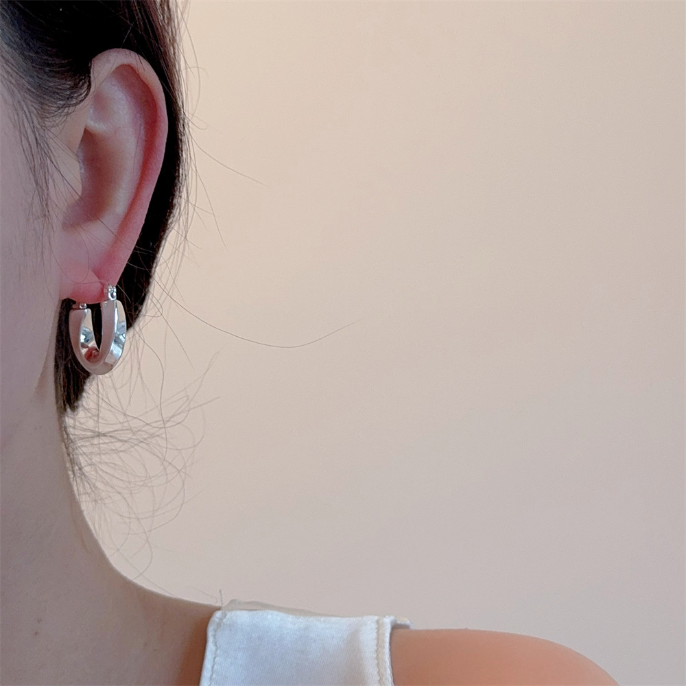 1 Pair Casual Modern Style Geometric Plating Copper Hoop Earrings display picture 3