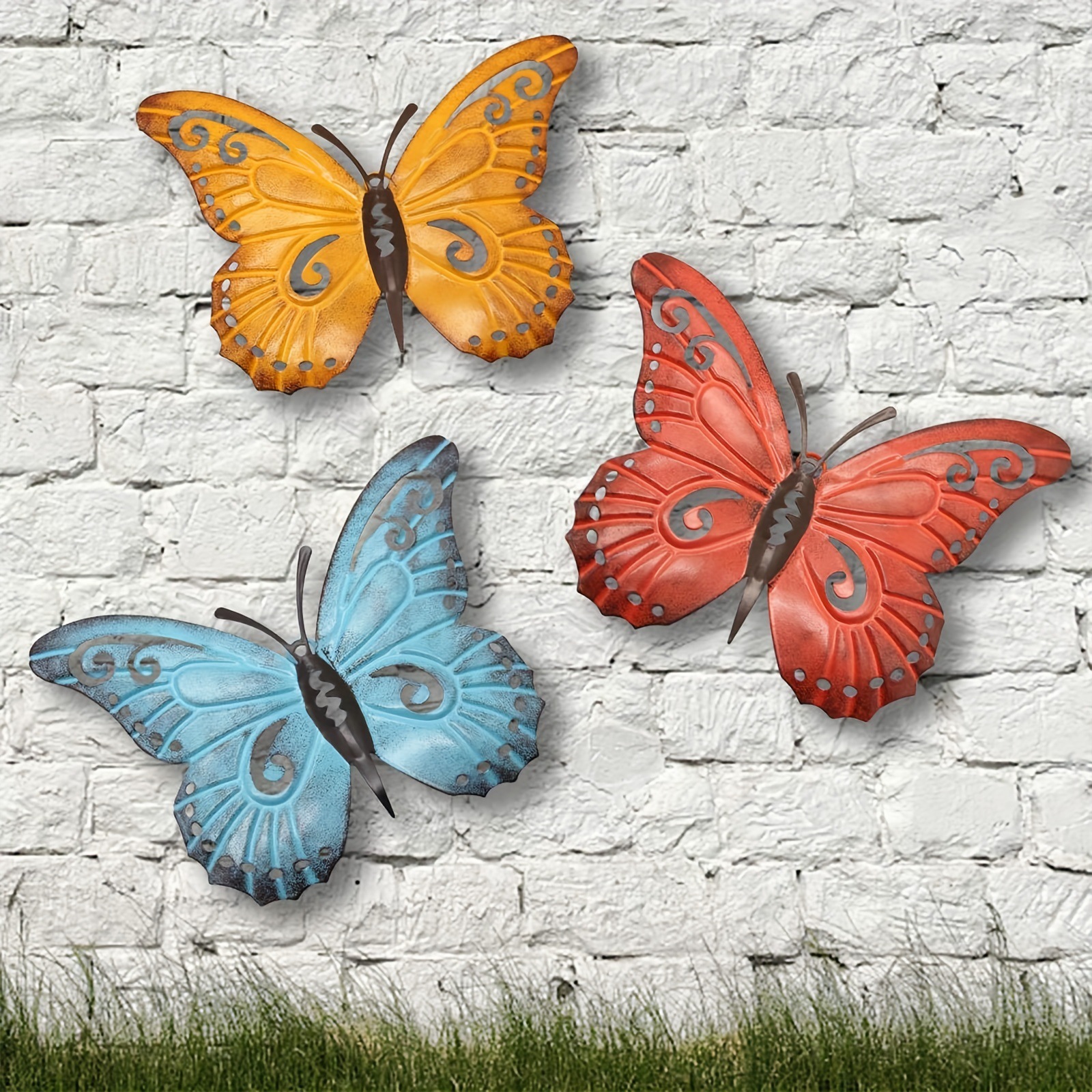 Juego de 3 pegatinas de pared tridimensionales de mariposas de hierro huecas realistas para decoración del hogar, disponibles en stock para Amazon transfronterizo.