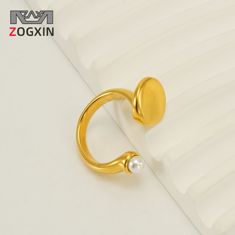 Anillo ajustable de apertura de diseño de nicho de estilo interior europeo y americano, anillo de anillo de acero inoxidable con incrustaciones de perlas para mujer al por mayor