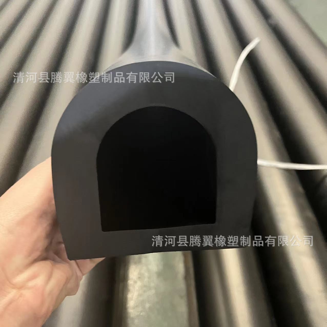 厂家供应船坞防撞条港口平台船用橡胶防撞条大型D型防撞条