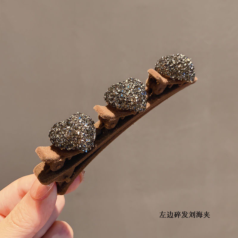 Niños de Año Nuevo acabado de cabello roto artefacto de otoño y invierno flocado rojo amor trenzado clip de cabello para mujeres flanqueado clip