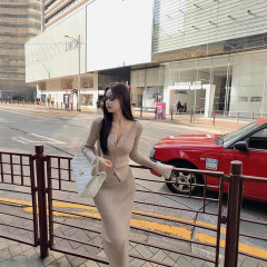 早安樊樊温柔韩系氛围感微喇袖口针织上衣+半身裙套装女春两件套