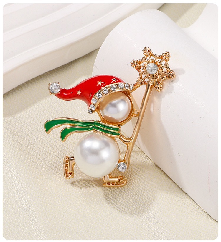 New cross-border Christmas brooch with diamonds and pearls, European and American high-end personalized creative enamel brooch with diamonds