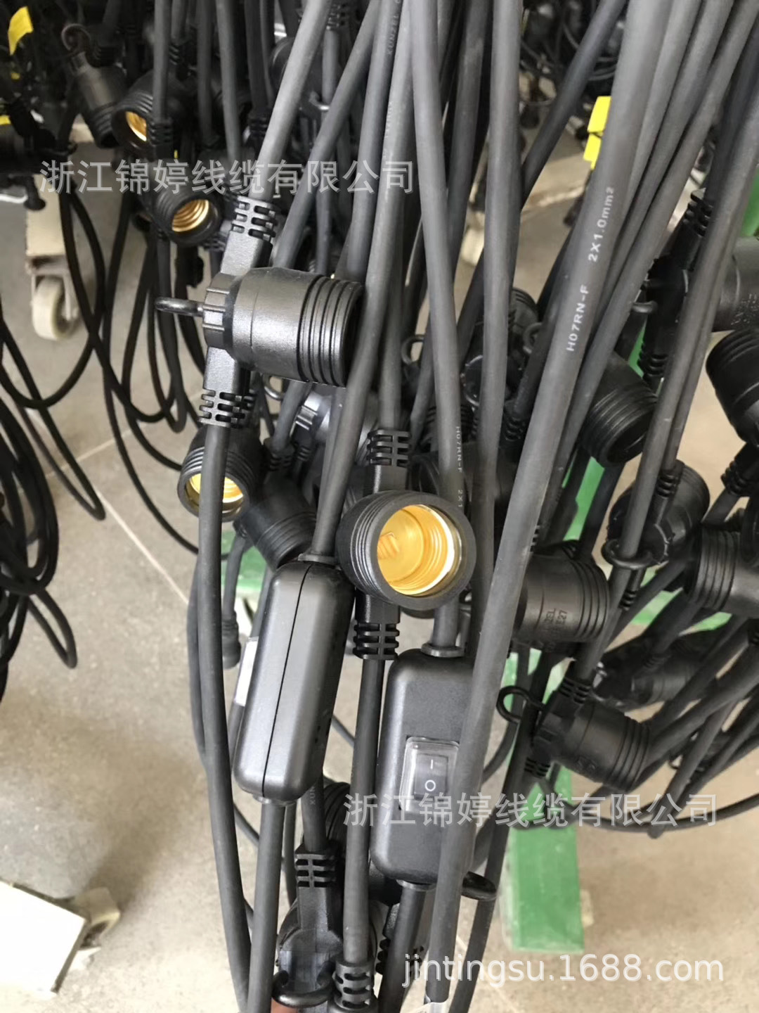 澳大利亚灯串IP67防水开关灯串欧规E27螺纹平灯挂钩灯串线ce证书