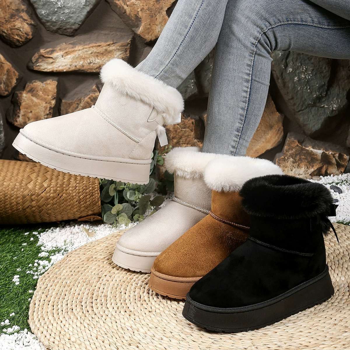 Зимние снежные ботинки для женщин 2025, новые корейские стильные короткие ботинки на флисовой подкладке на толстой подошве для женщин, модные теплые хлопковые ботинки большого размера