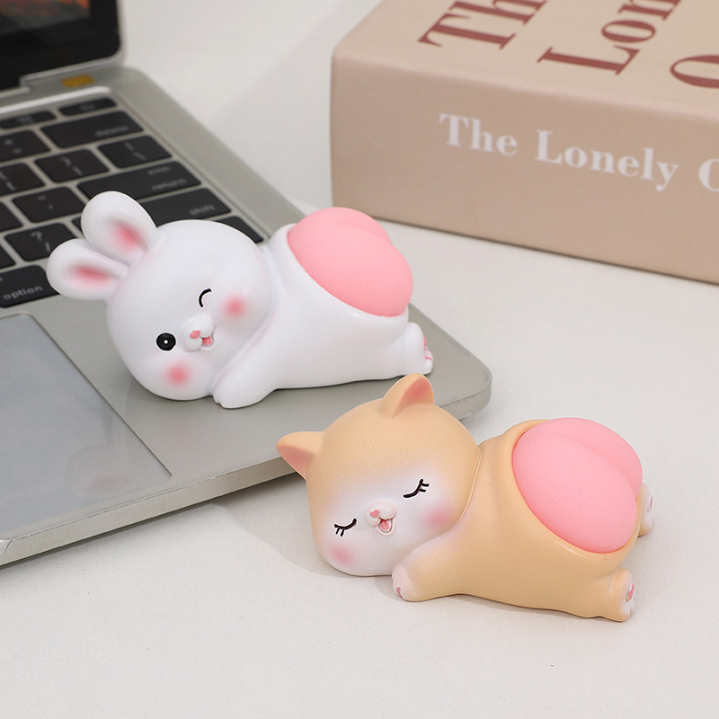 光るかわいいつまんでお尻を弾きます。|undefined