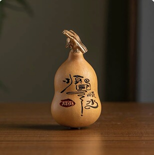 Factory wholesale hand twist carving gourd Wenwan decoration ink carving small gourd Internet celebrity hot selling handle crafts