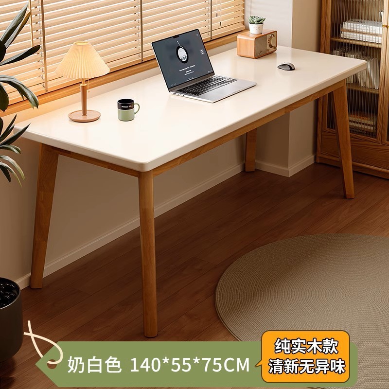 木製の机の本棚の一体家庭用寝室は壁に寄りかかってオフィステーブルをシンプルにしています。|undefined