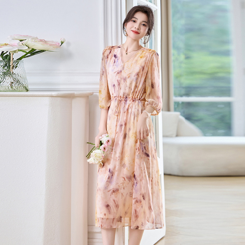 V-Neck Printed Mulberry Silk Dress 2026 Summer New Style Casual Vacation Mid-Length Silk Dress