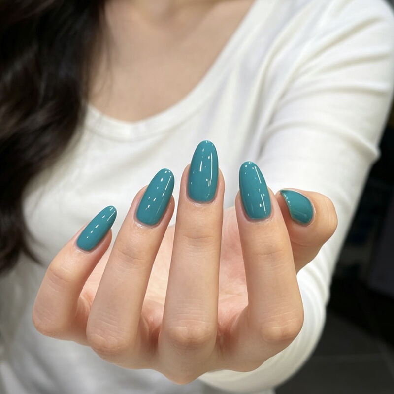 Caita-[Peacock Blue] Wearable Nails Summer Hot Item Peacock Blue Oval Style Nail Art Whitening Solid Color Nail Tips