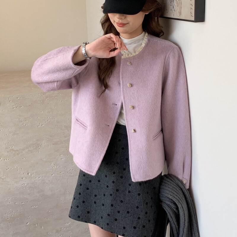 Winter Woolen Coat Women's Short Cashmere Coat Princess Style Petite Round Neck Lace Woolen Coat Wholesale
