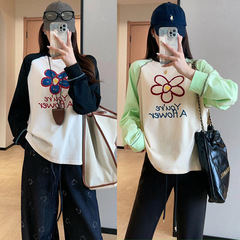 减龄治愈1 花朵印花宽松显瘦撞色插肩袖叠穿圆领花朵T恤女2025秋