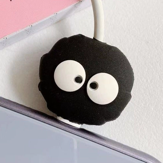 Яблоко, защитный чехол, кабель зарядки для зарядного устройства