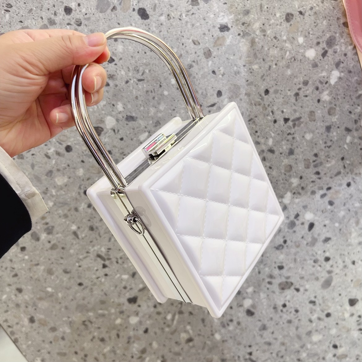 2025 New cross-border foreign trade women's bag, retro chain mini jelly bag opening red envelope box bag undefined