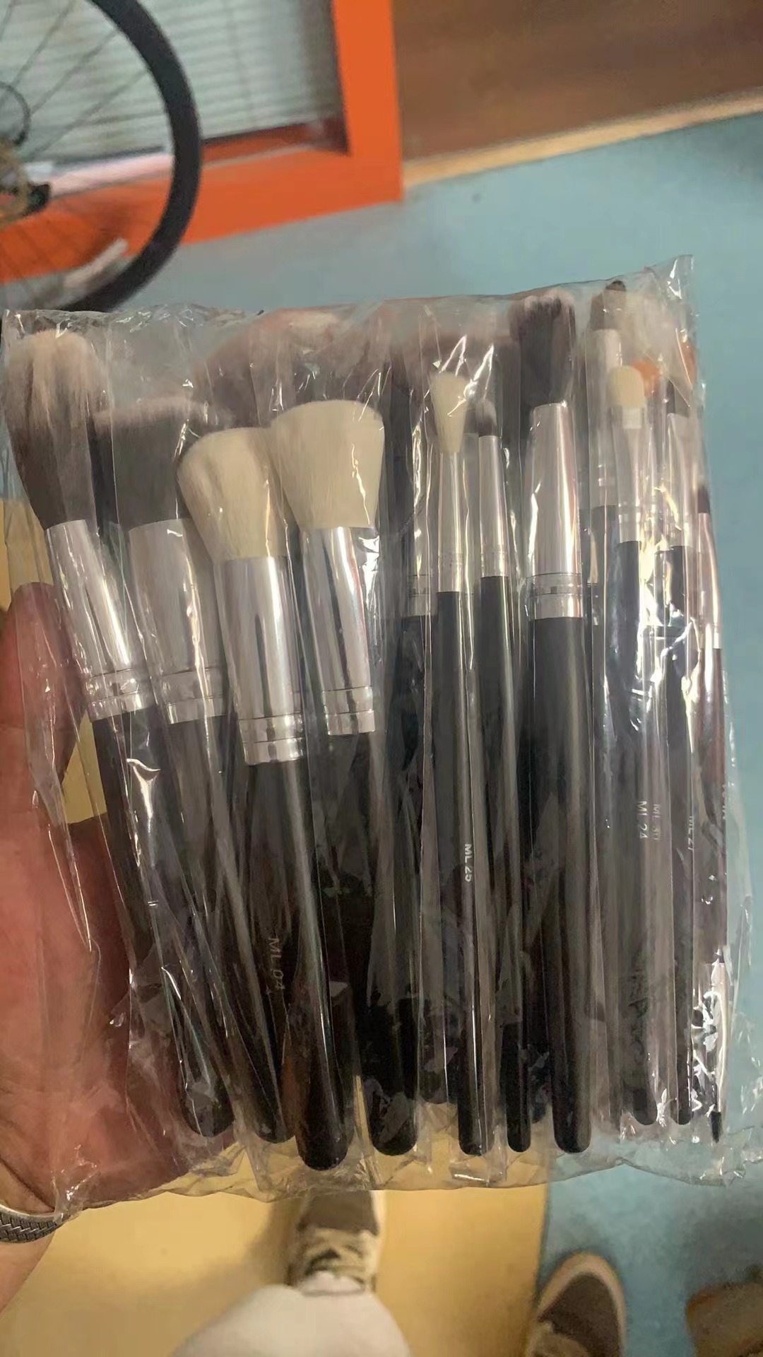 Venta cruzada de Amazon 32 conjuntos de cepillo de maquillaje único paquete de cepillo de madera cepillo blush set