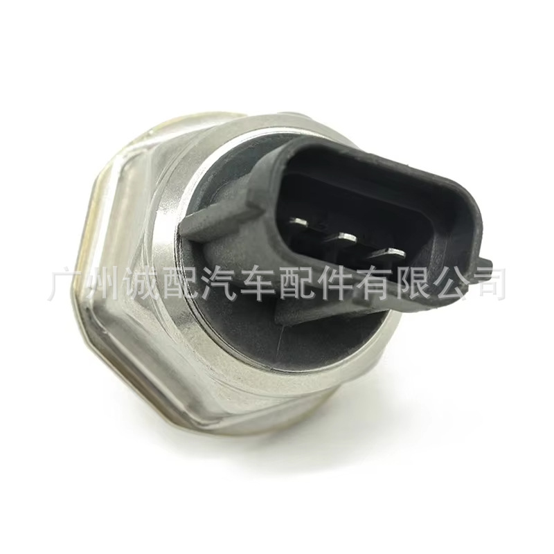 55PP05-01 is suitable for Mitsubishi L200 auto parts oil pressure common rail sensor