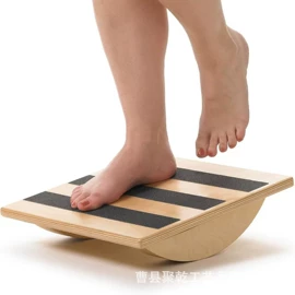 多层置物架;鸟笼;木盒