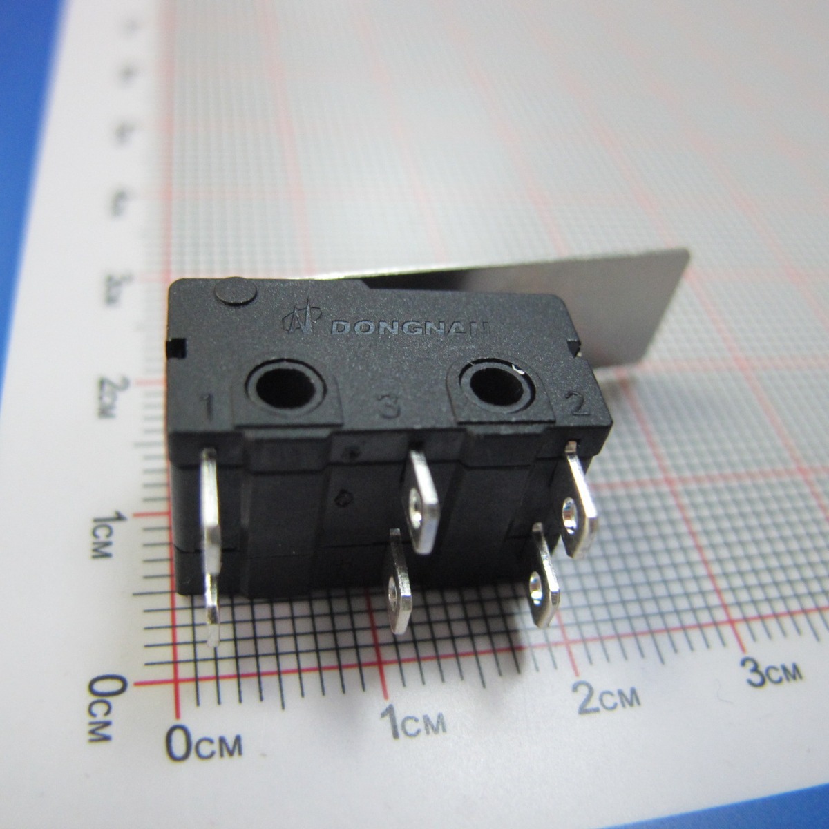 KW4A(S)-ZSWS9F200-1322  双联动微动开关