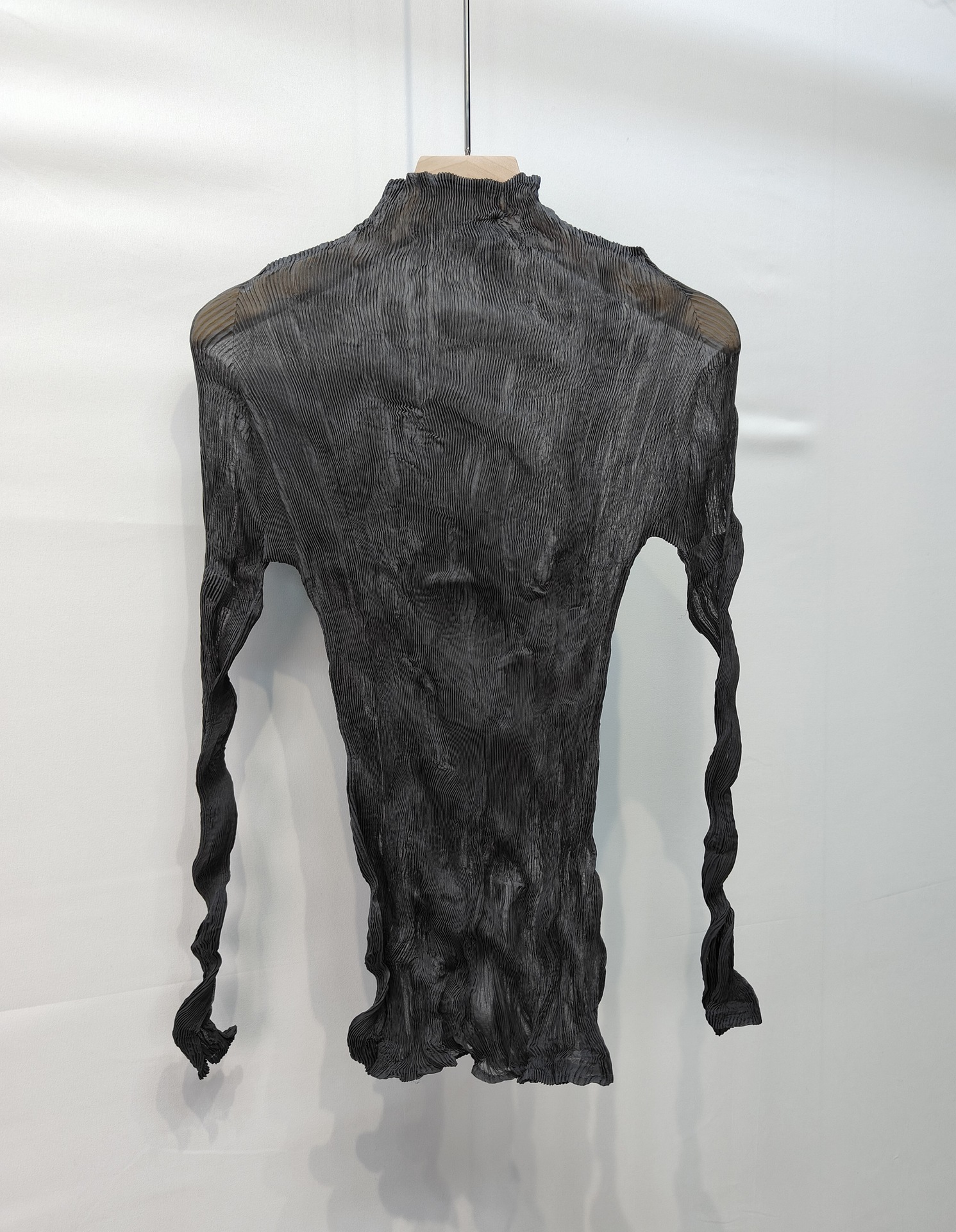 2025年プリーツトップス レディース 高級感 テンセル素材 透け感 レース 超伸縮性 スリムフィット 若見え 薄手Tシャツ