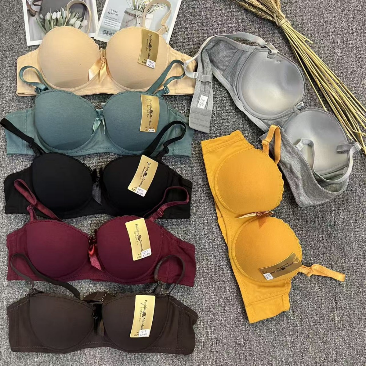 Cordillera de hombro desmontable de mujer ropa interior dibujada sin anillo de acero sin marcas de pecho pequeño sexy cómodo brastock