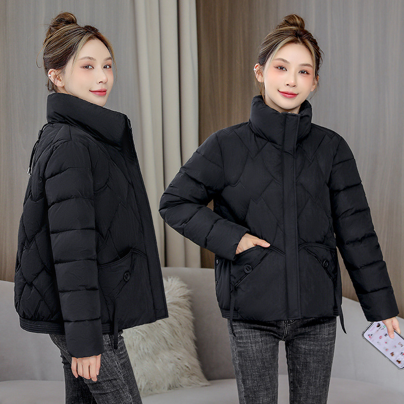 2023 invierno nuevo comercio exterior moda femenina temperamento de viaje simple ligero brillante con ropa de algodón de pluma corta image 2