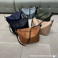高品质 新款尼龙布腋下包时尚slouchy女包通勤包大号饺子包斜挎包