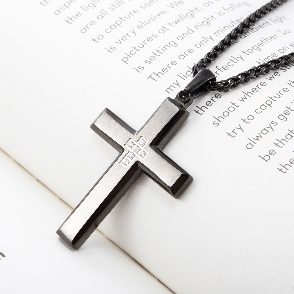 New Stainless Steel Men's Necklace with Diagonal Edge Clothing Cross for Men and Women's Couple Pendant Accessories_voghion.com