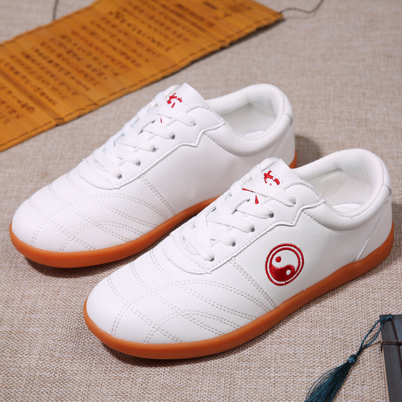 Chenjiagou Spring and Autumn Tai Chi Shoes Beef Tendon Soft Sole Tai Chi Shoes Martial Arts Shoes Taekwondo Polo Breathable Sports Shoes Chenjiagou Spring and Autumn Tai Chi Shoes Beef Tendon Soft Sole Tai Chi Shoes Martial Arts Shoes Taekwondo Polo Breathable Sports Shoes