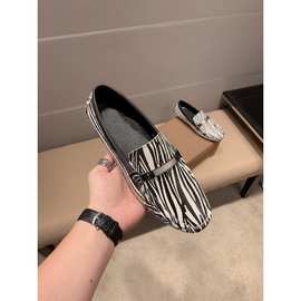 2025新款豆豆鞋男鞋斑马纹套脚男士皮鞋欧洲站潮牌潮流高级鞋子男