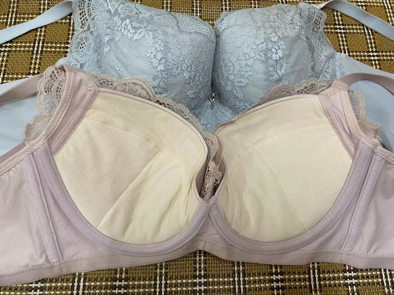 No arco flor de temporada de sostén de chicas stock ropa interior de mujer suministro transfronterizo sostén de encaje México Tailandia al por mayor
