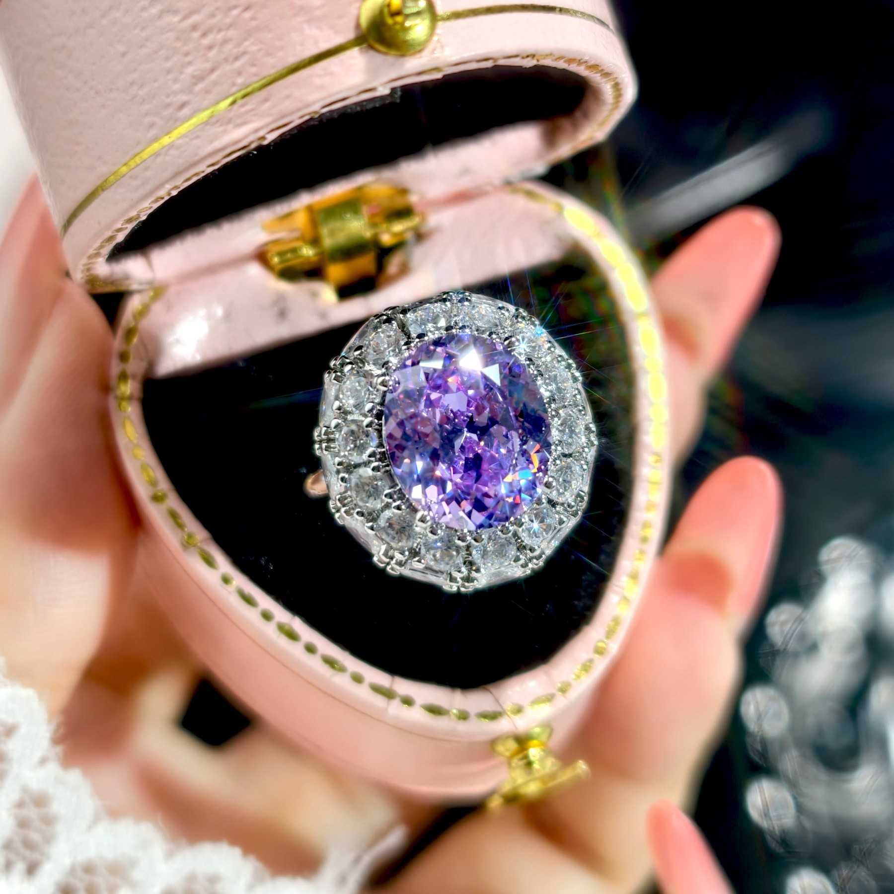 one size retro ring with zircon