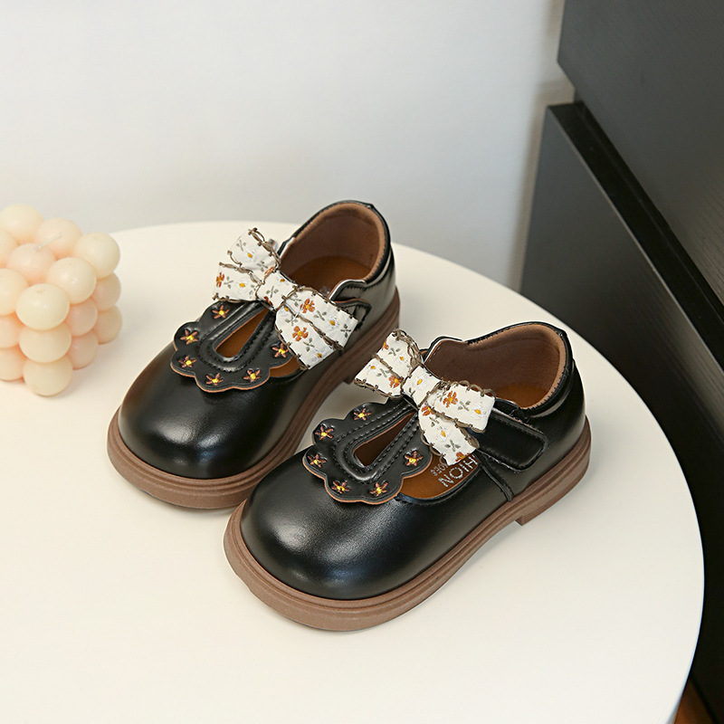 Zapatos de cuero para niñas 2024 nuevo primavera y otoño bebés zapatos de suela suave para niños zapatos de princesa para niñas zapatos de soleas suaves image 4