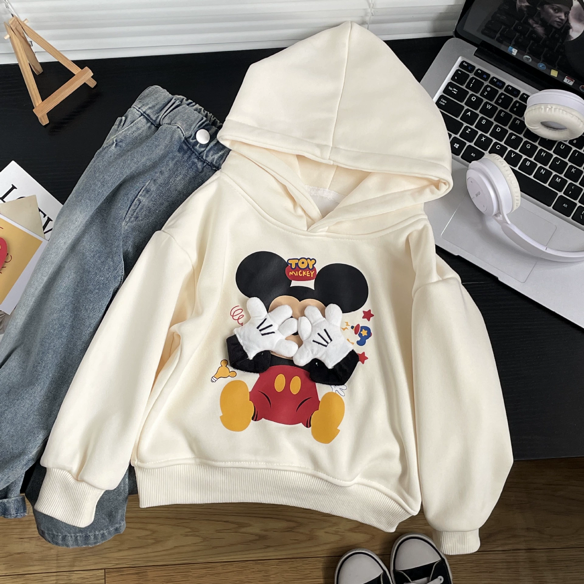 Three dimensional doll for boys and girls, warm sweatshirt, jacket, new collection, Korean style, western style, children's clothing