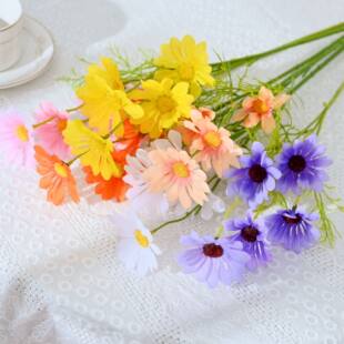 Realistic chamomile, flower arrangements, decorative flowers, photo shoot props