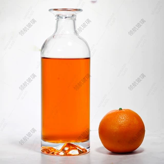 定制简约高圆形扩口山底晶白料玻璃瓶700ml红酒瓶伏特加威士忌