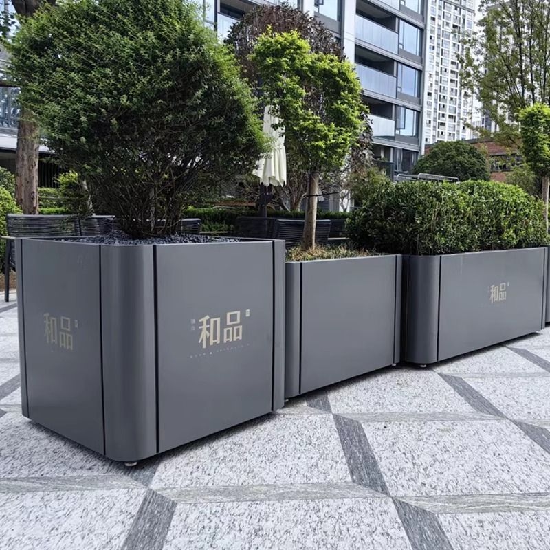 Outdoor stainless steel flower box set, suitable for hotels and commercial streets, featuring wrought iron flower beds, metal planters, and large flower troughs for planting