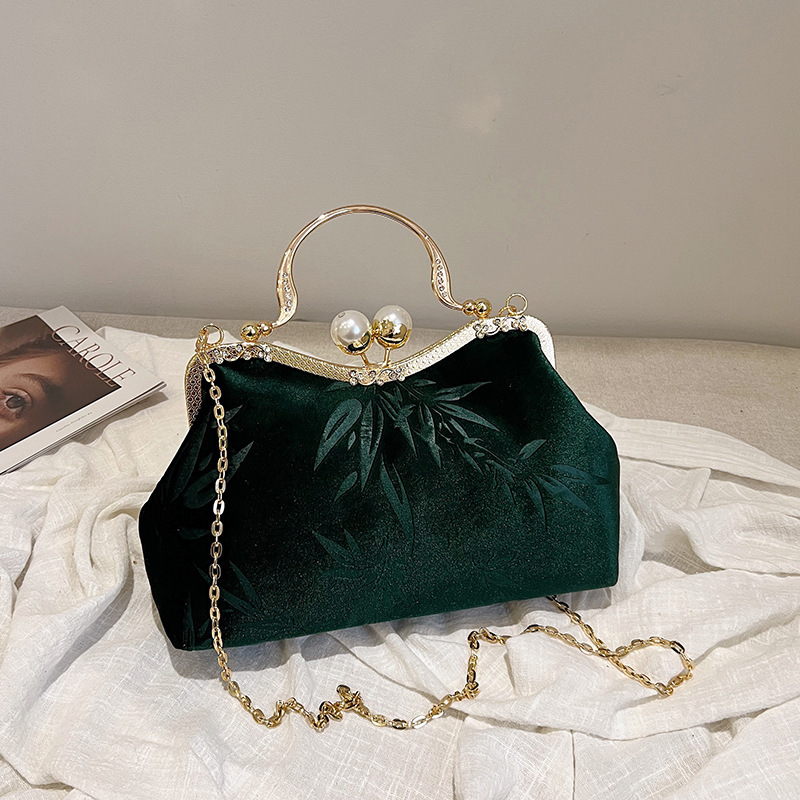 Chinese style cheongsam handbag Chinese style vintage velvet small square bag women's shoulder crossbody banquet dinner dress accessories Chinese style cheongsam handbag Chinese style vintage velvet small square bag women's shoulder crossbody banquet dinner dress accessories