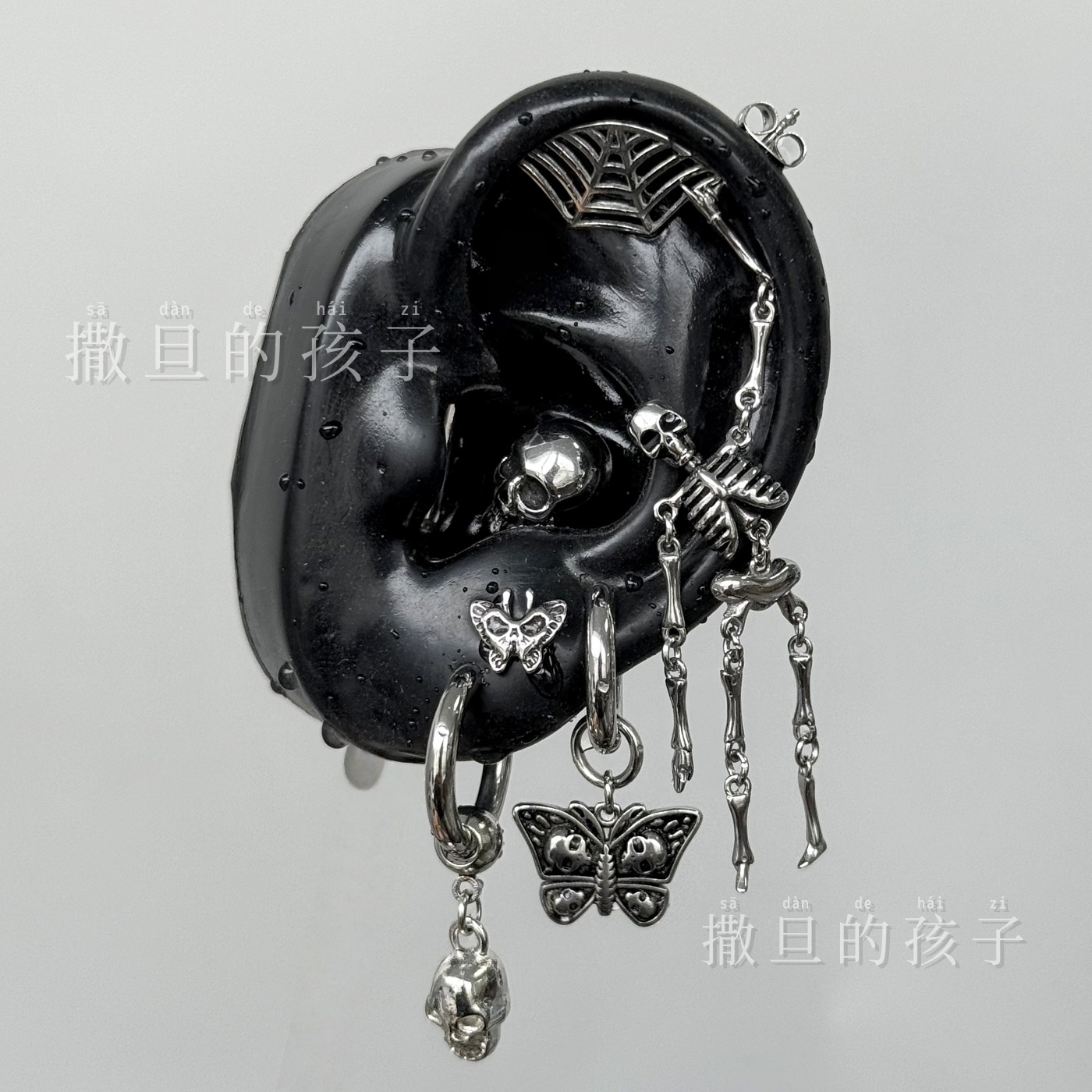 Pointed labret stud close-up product detail