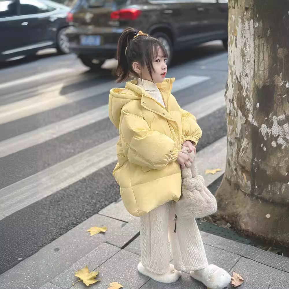2024 abrigo de algodón acolchado de invierno para niñas abrigo de algodón acolchado engrosado cálido estilo coreano bebé niña abajo abrigo de algodón acolchado abrigo de pan estilo occidental