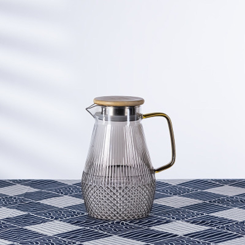 Botella de agua fría de la isla de banxia gris ahumado