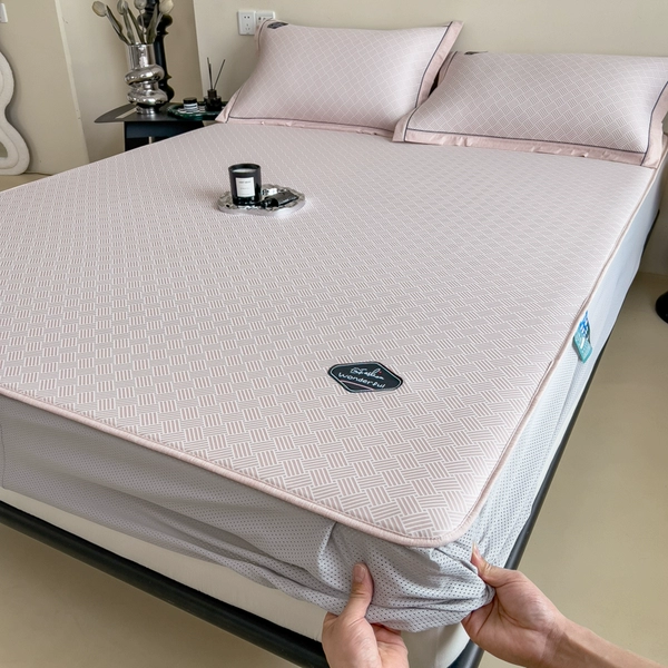 Intertwined—Pink Fitted Sheet Style