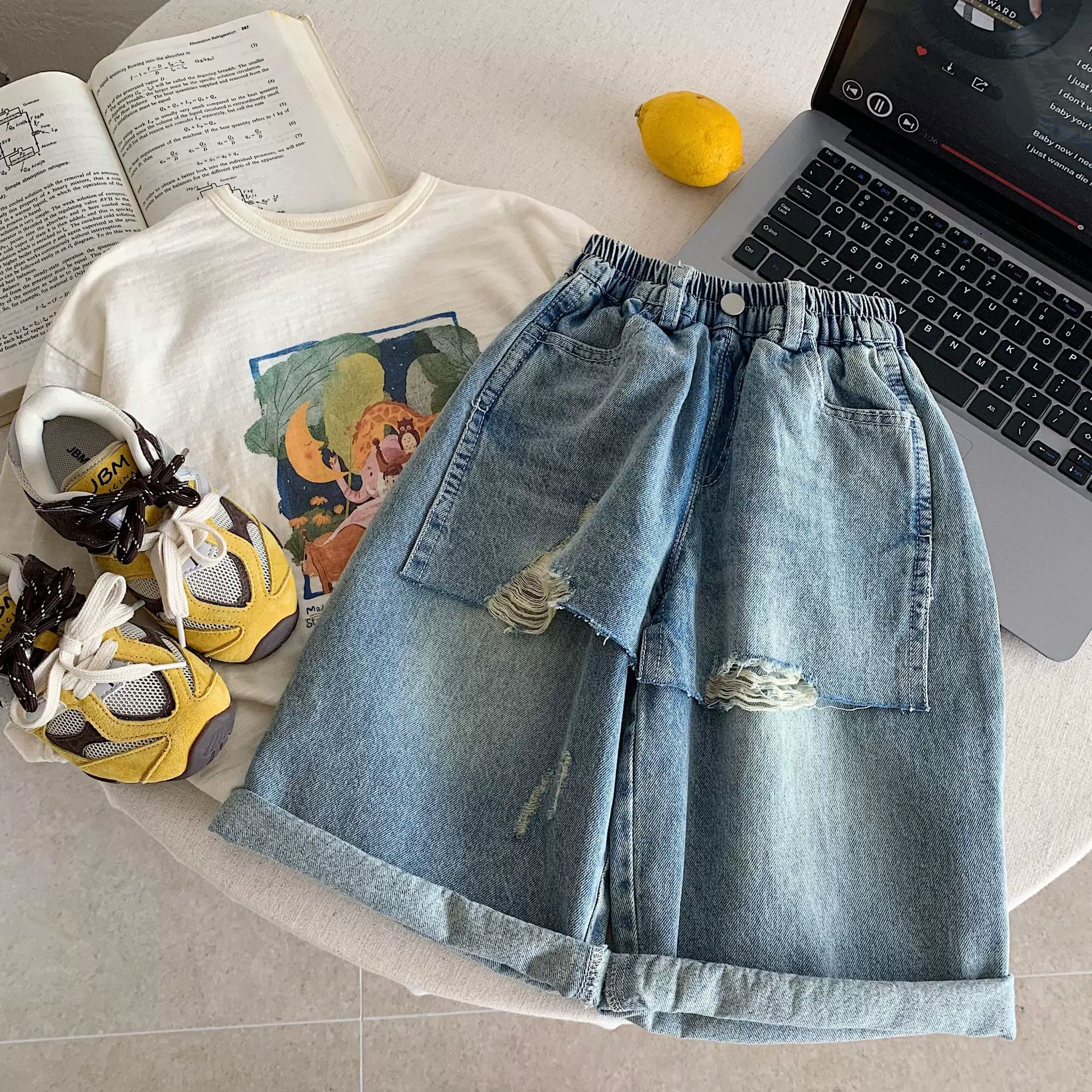 儿童韩版牛仔裤2026春季新品小童长裤男宝女宝时尚百搭休闲阔腿裤