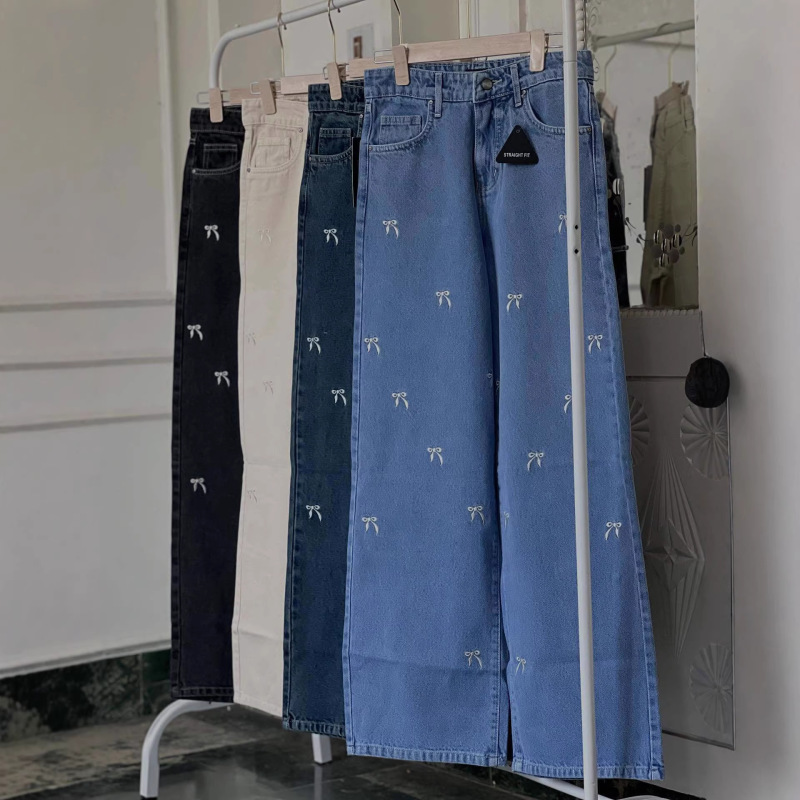 Ladies Jeans with Bow Embroidery, Wide-Leg Straight-Cut Trendy Fashion Style Women's Jeans Wholesale Ladies Jeans with Bow Embroidery, Wide-Leg Straight-Cut Trendy Fashion Style Women's Jeans Wholesale
